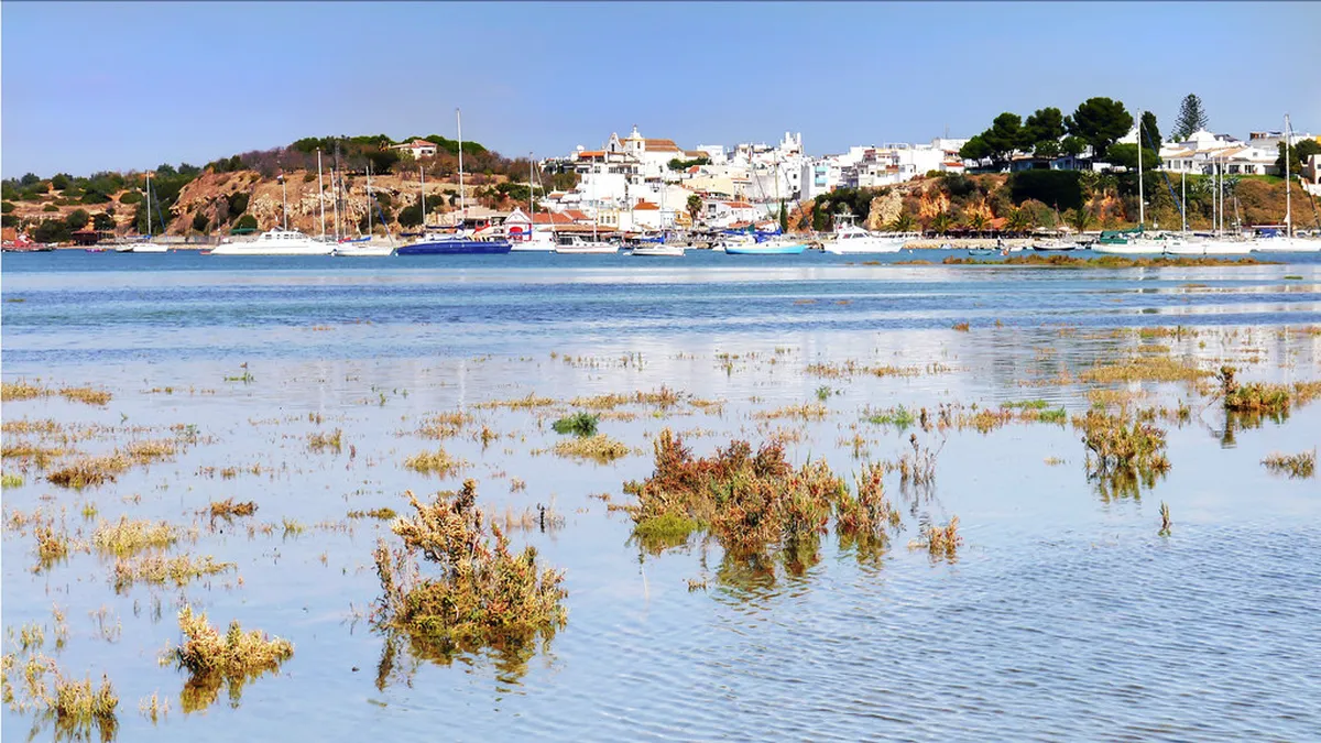 10 Essential Chapters for Your Algarve Beach Itinerary Road Trip