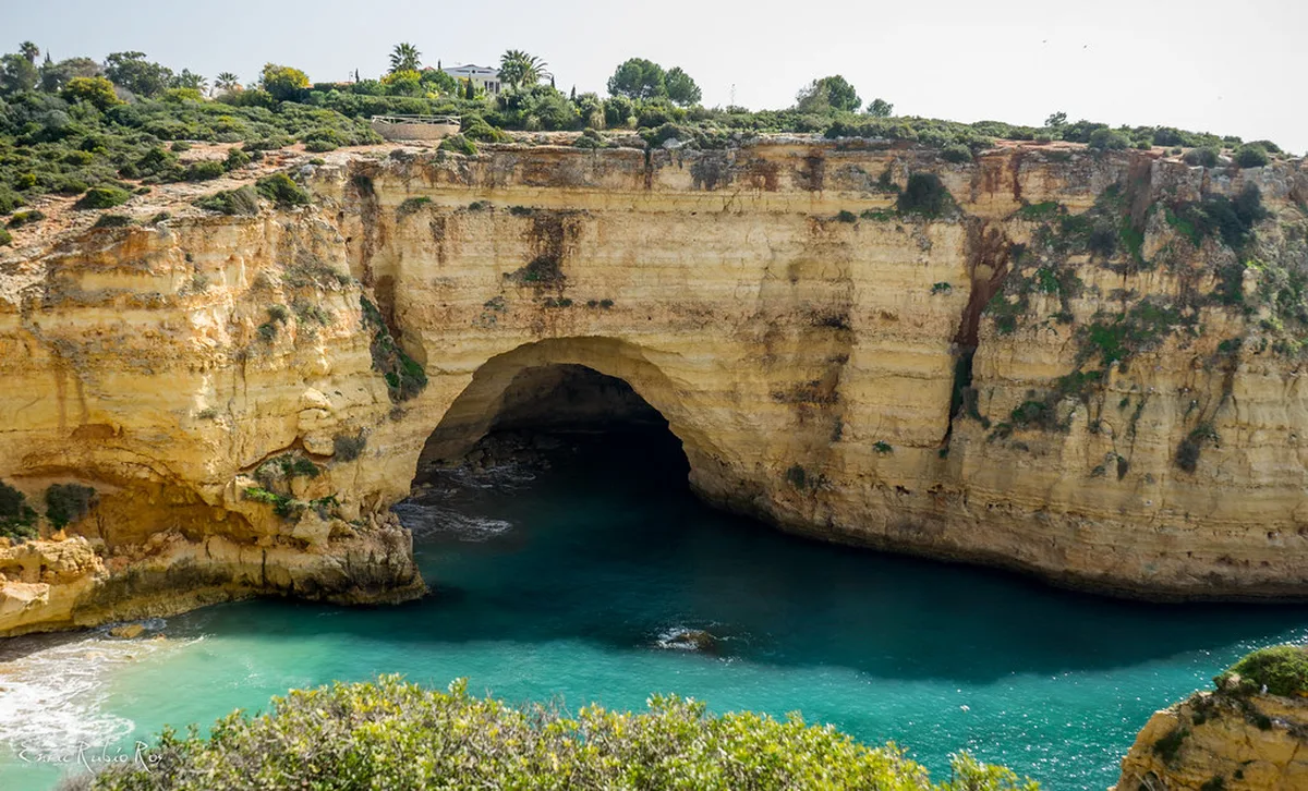 Lagos Algarve cliffs — Perceived Temperature: Why the Algarve Feels Colde
