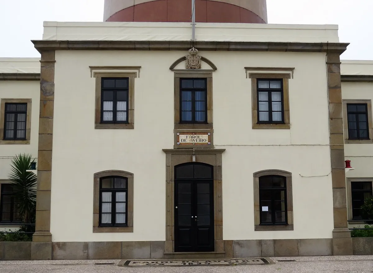 Aveiro Beaches Guide — Praia da Barra lighthouse Aveiro