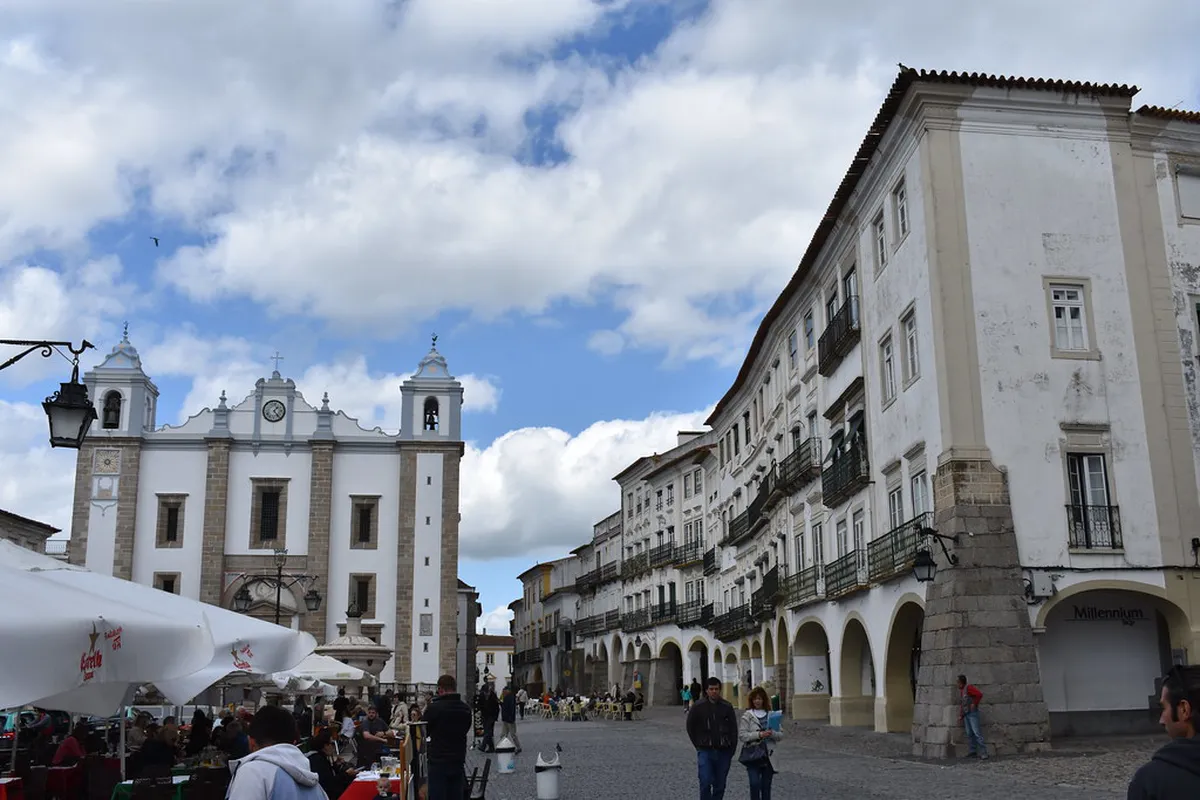 What to Pack in Évora, Portugal