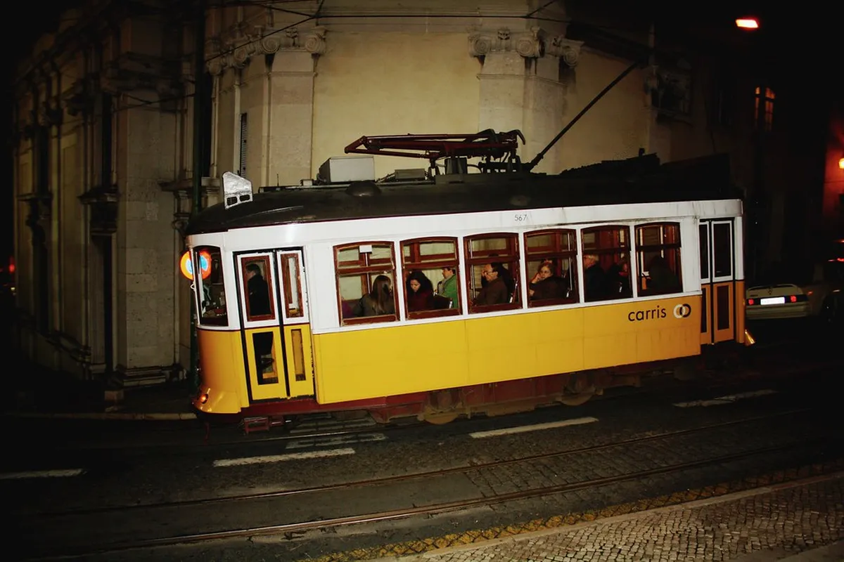 Cascais to Sintra Train: 2025 Transport Guide & Best Routes