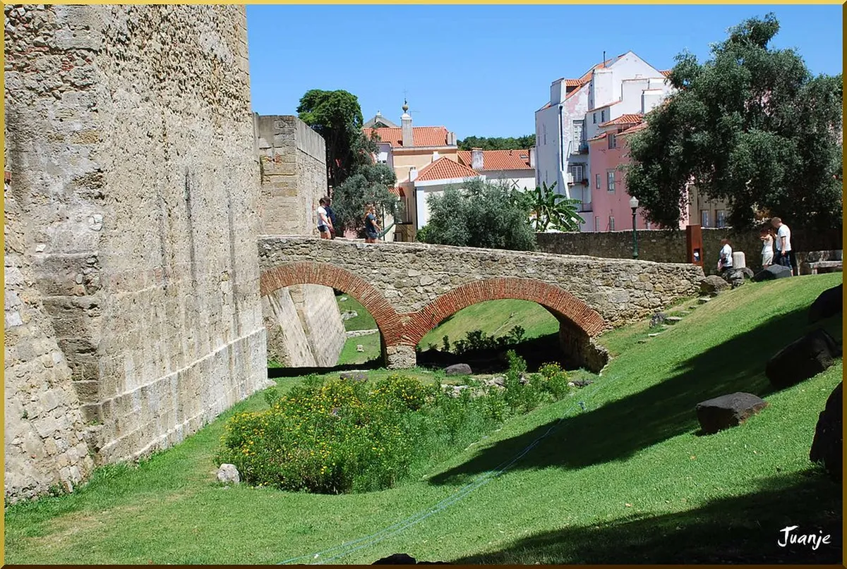 Castle Of Sao Jorge Travel Guide