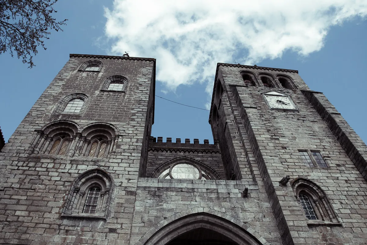 The granite Gothic cloister and Sacred Art Museum at Évora Cathedral, Portugal