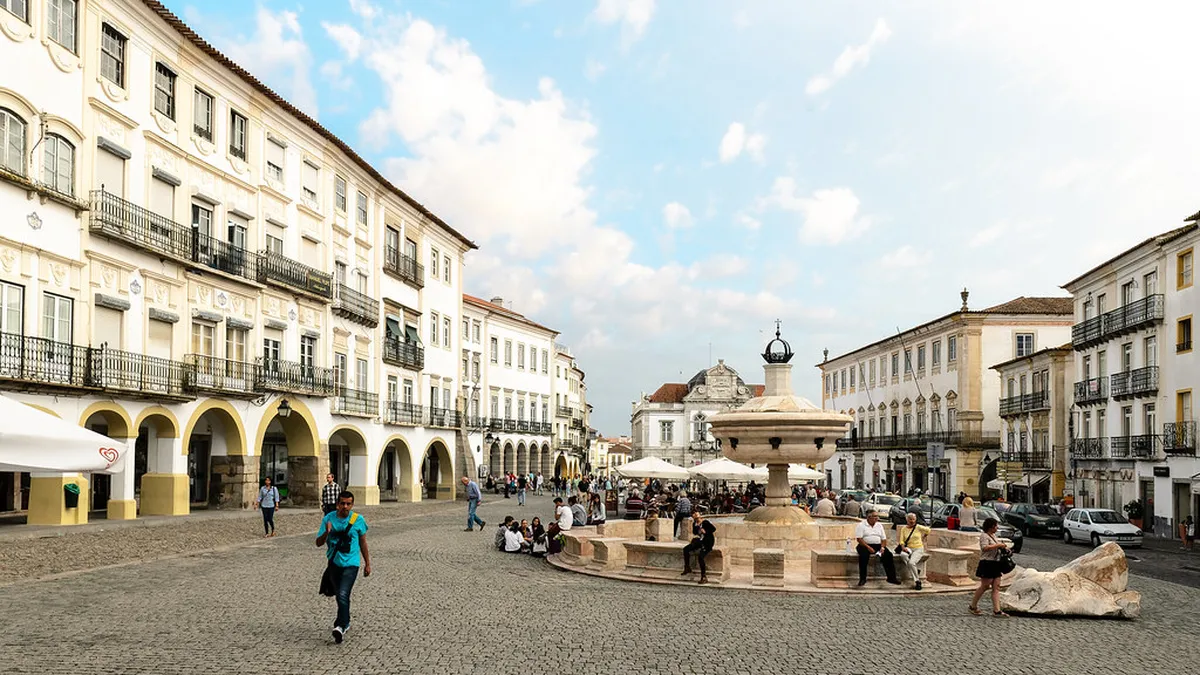 Évora Itinerary: One Day & How Long To Stay (2026 Guide)