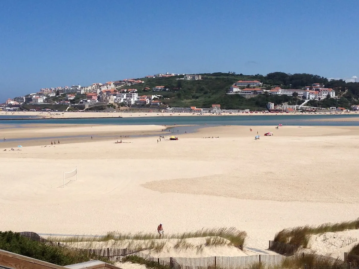 Lagoa de Óbidos: Complete Guide to the Lagoon, Beaches & Water Sports