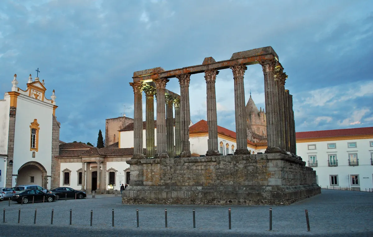 Roman Temple of Évora (Temple of Diana) Guide