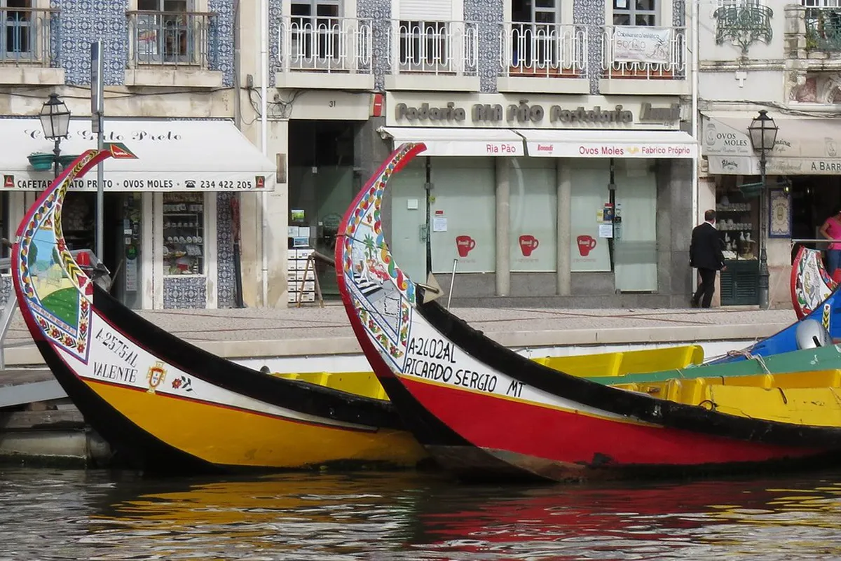 Things To Do In Aveiro — Aveiro moliceiro boats canal